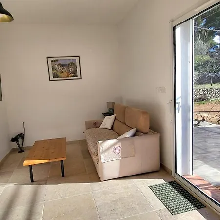 Jolie Maison Neuve Entre Et Colline En Provence *